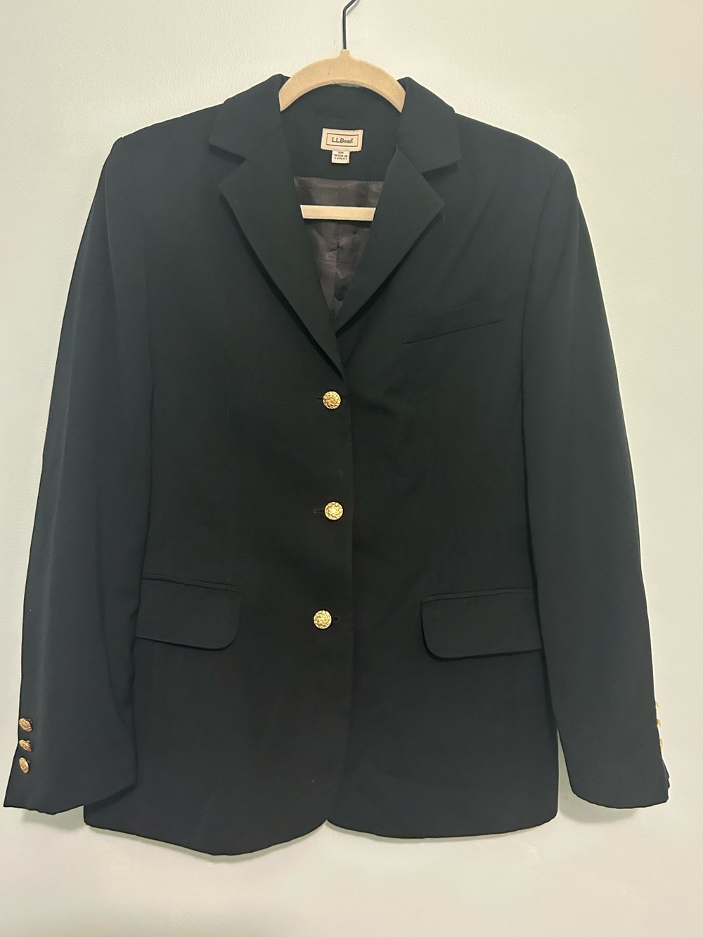 LL Bean Blazer Wool Cashmere Black 10P 10 Petite
80% Wool, 20% Cashmere.